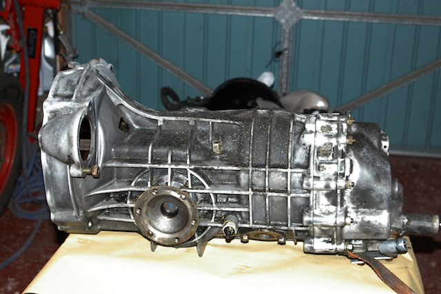 901 gearbox - 5 speeds with 'dog leg' first.